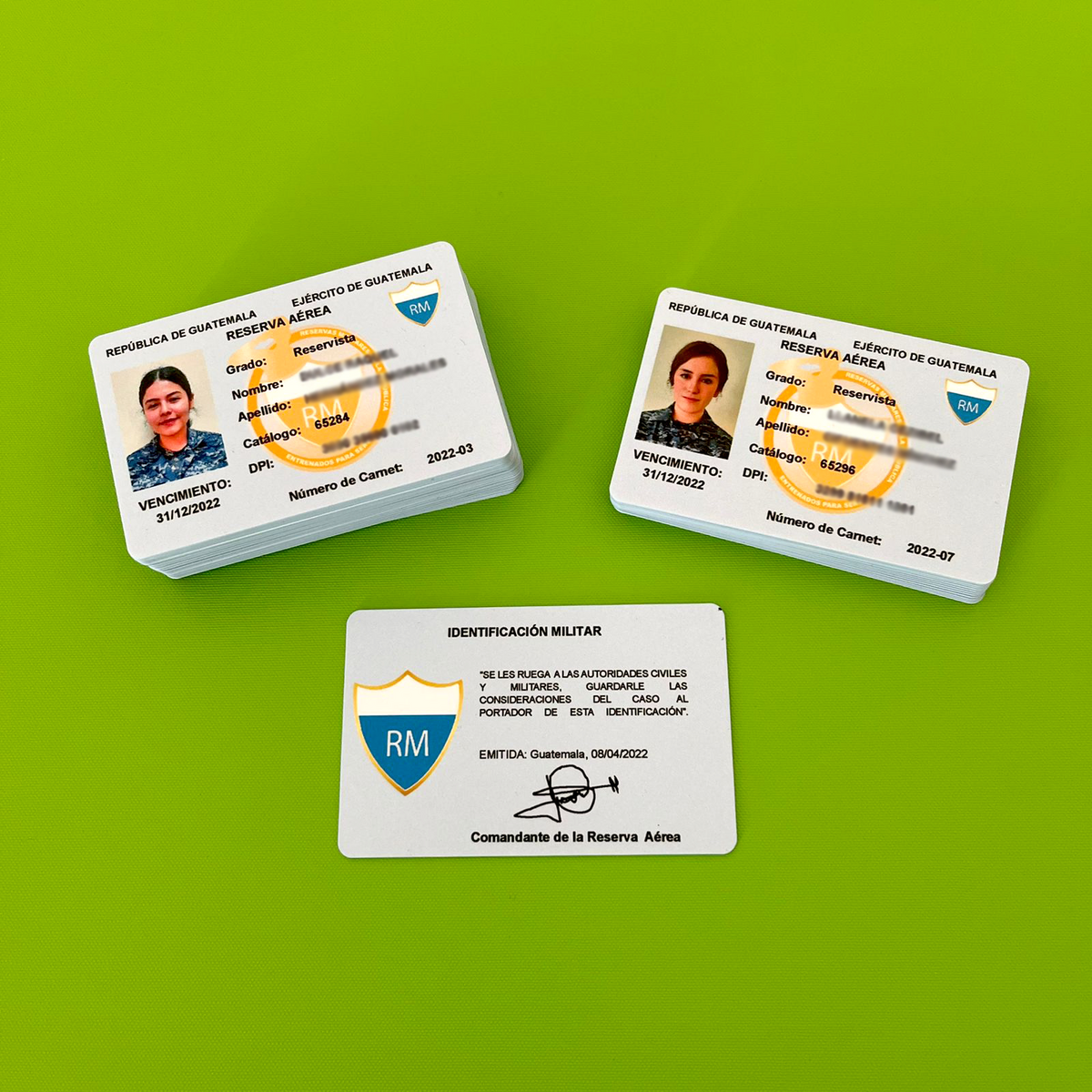 25 Carnets con impresión Térmica al Frente y Atrás. Medida: 8.5x5.5 cm.