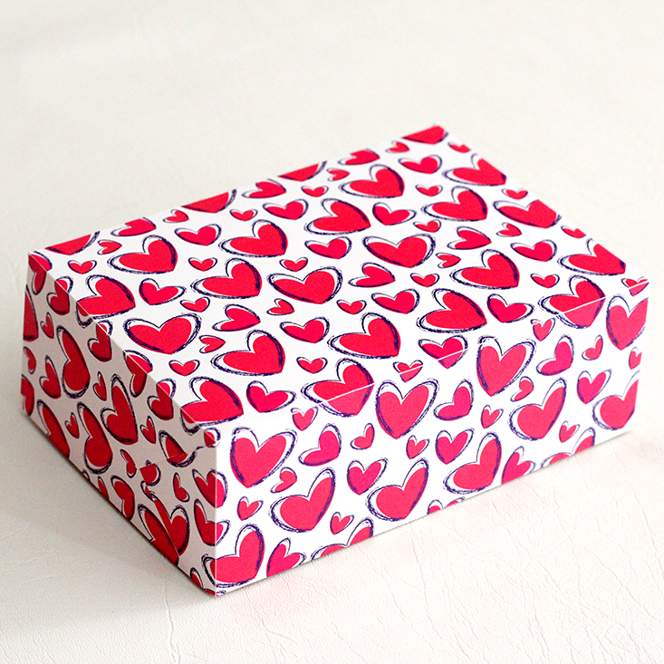 Ciento de Cajas Cuadradas San Valentín Medidas: 16x12x6cm