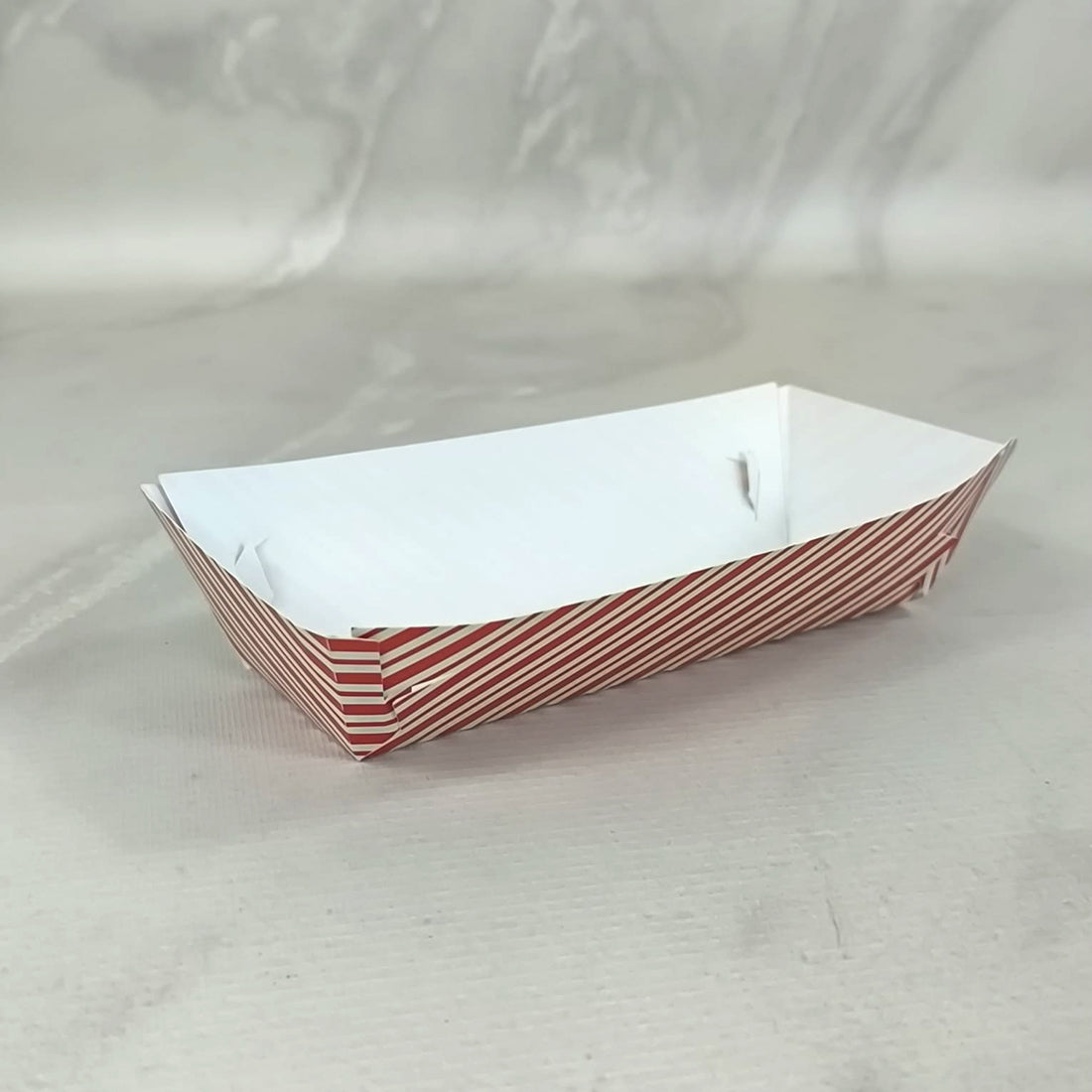Ciento de Bandejas para Hot Dog Impresión Un Color (Diseño Genérico) en Texcote. Medidas: 18x7.5x4.5 CM.