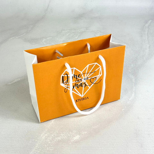 Ciento de Bolsa Impresa Tipo Boutique Cuadrada Medidas: 23x24x9 cm