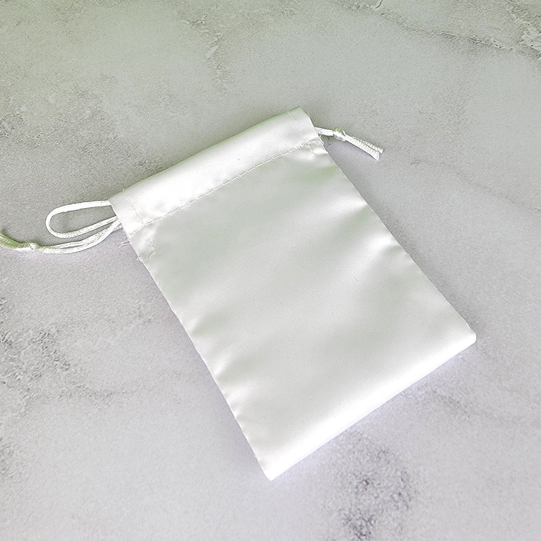 12 Bolsas de Tela para Joyería SATINADAS MATE con Estampado en DTF.