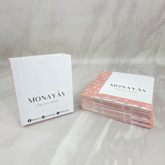 Ciento de Caja Tipo Boutique con Agarrador Medidas: 17×12.5×6 cm