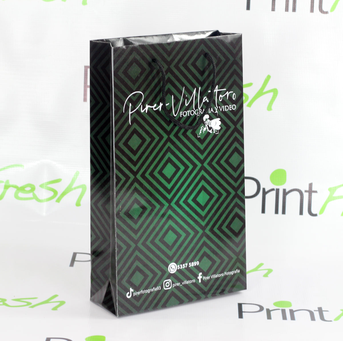 Ciento De Bolsas Boutique Full Color Verticales LAMINADAS Medidas: 22.5x38x8 cm.