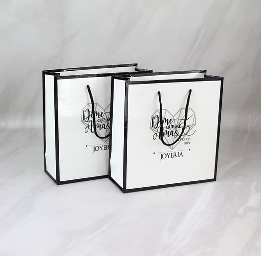 Ciento de Bolsa Impresa Tipo Boutique Cuadrada Medidas: 23x24x9 cm