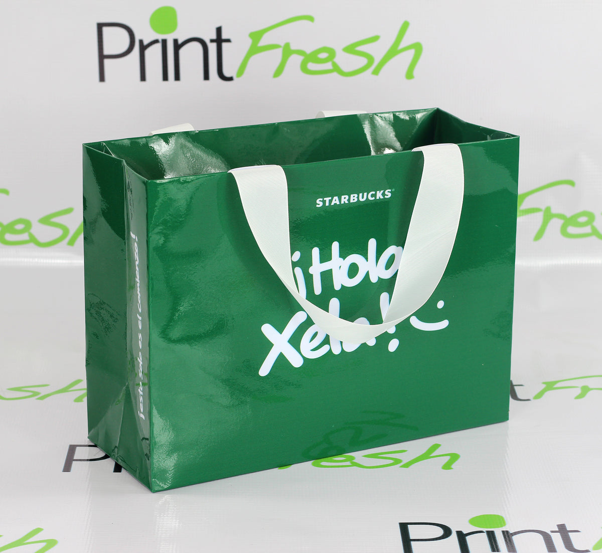 30 Bolsas Boutique Premium en Opalina, Laminadas Mate o Brillante. Medidas: 33x24.5x13.5 cm.