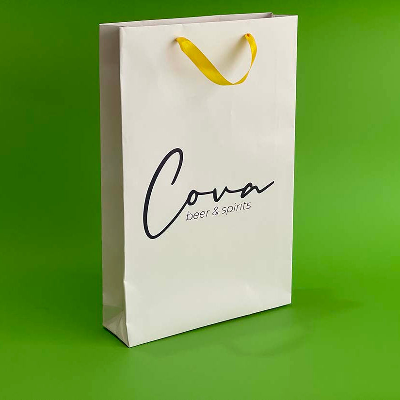 Ciento Bolsas Boutique Verticales Impresas Frente Tamaño: 23x37x9cm