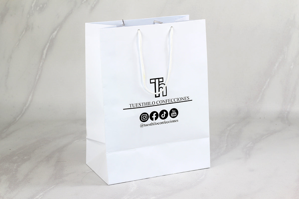 Ciento Bolsa Boutique Bond Vertical MEDIDAS: 26x35.5x15 cm