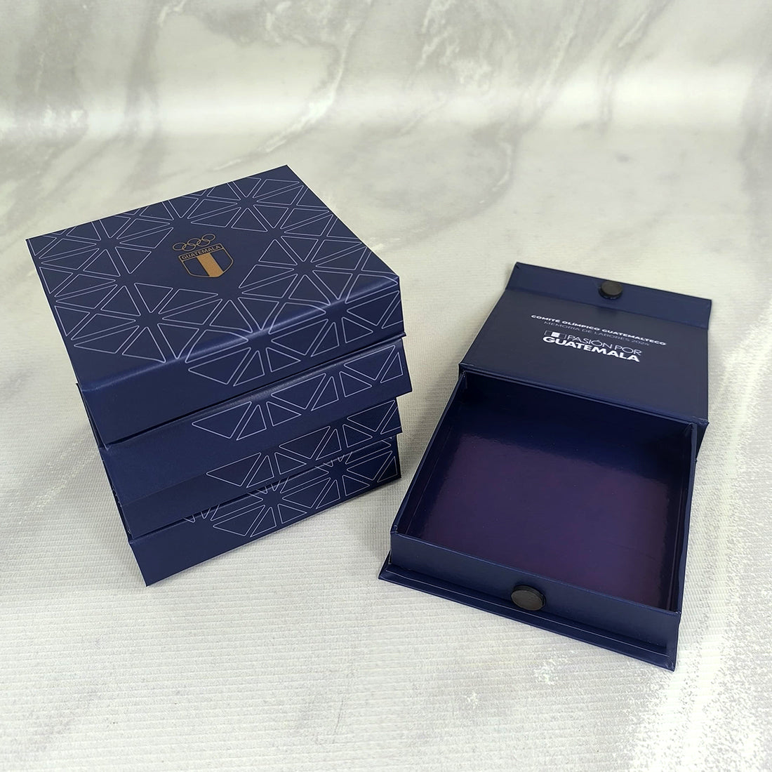 12 Cajas Rígidas Tipo Cofre con Imán en Cierre Medidas: 14x13x3 CM