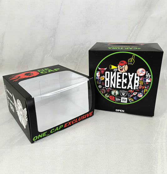 Millar de Cajas para Gorras Full Color en Texcote con Ventana de Acetato Medidas: 20.5×12.5×20.5 cm