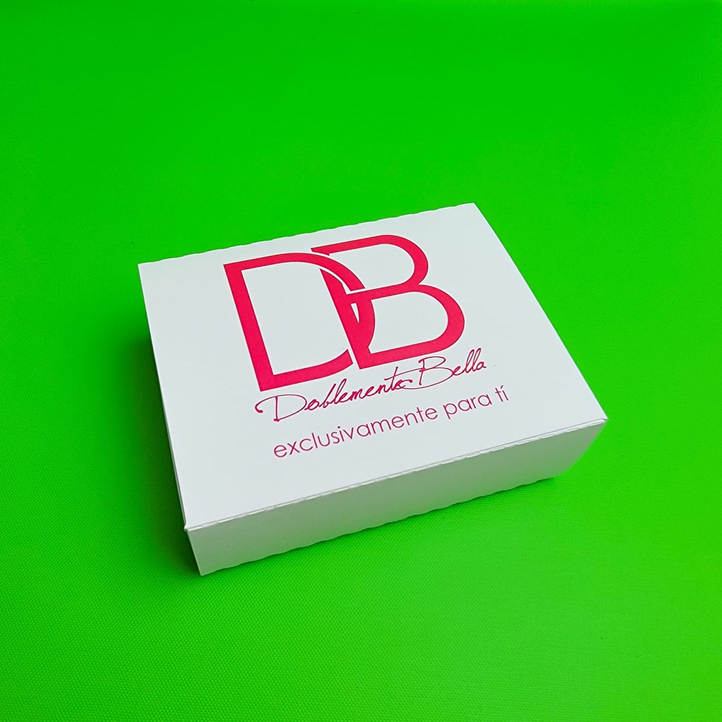 Ciento de Cajas de 2 Piezas con Tapadera Medidas: 10×7.5×3 cm.