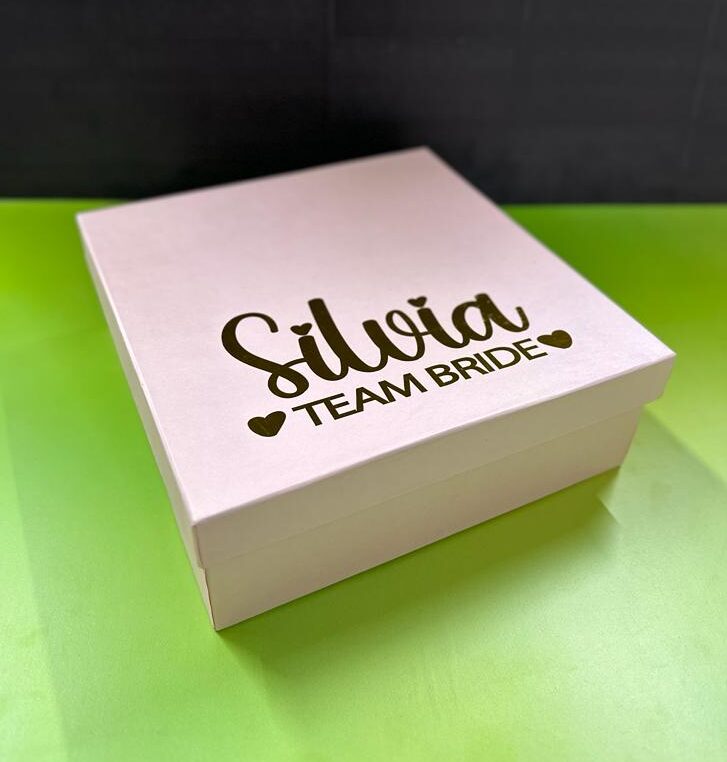 12 Cajas Rígidas de Cartón Chip con Vinil Adhesivo Premium Medidas:30x30x9 cm