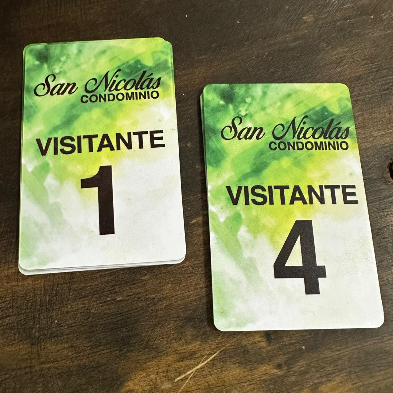 12 Marbetes Personalizados Full Color. Medidas: 8.5x5.5 cm