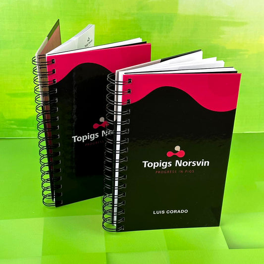 25 Cuadernos Personalizados Con Espiral y Laminado Brillante Media Carta