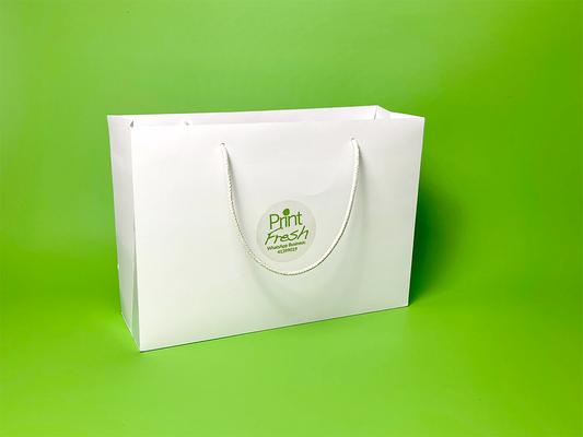 Ciento de Bolsa Tipo Boutique Rígida con Agarrador y Sticker Transparente Full Color