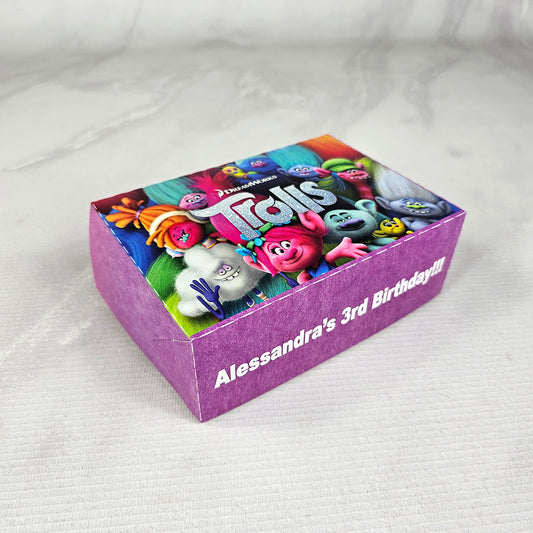 Ciento de Cajas Cuadradas Para Cumpleaños Medidas: 16x12x6cm.