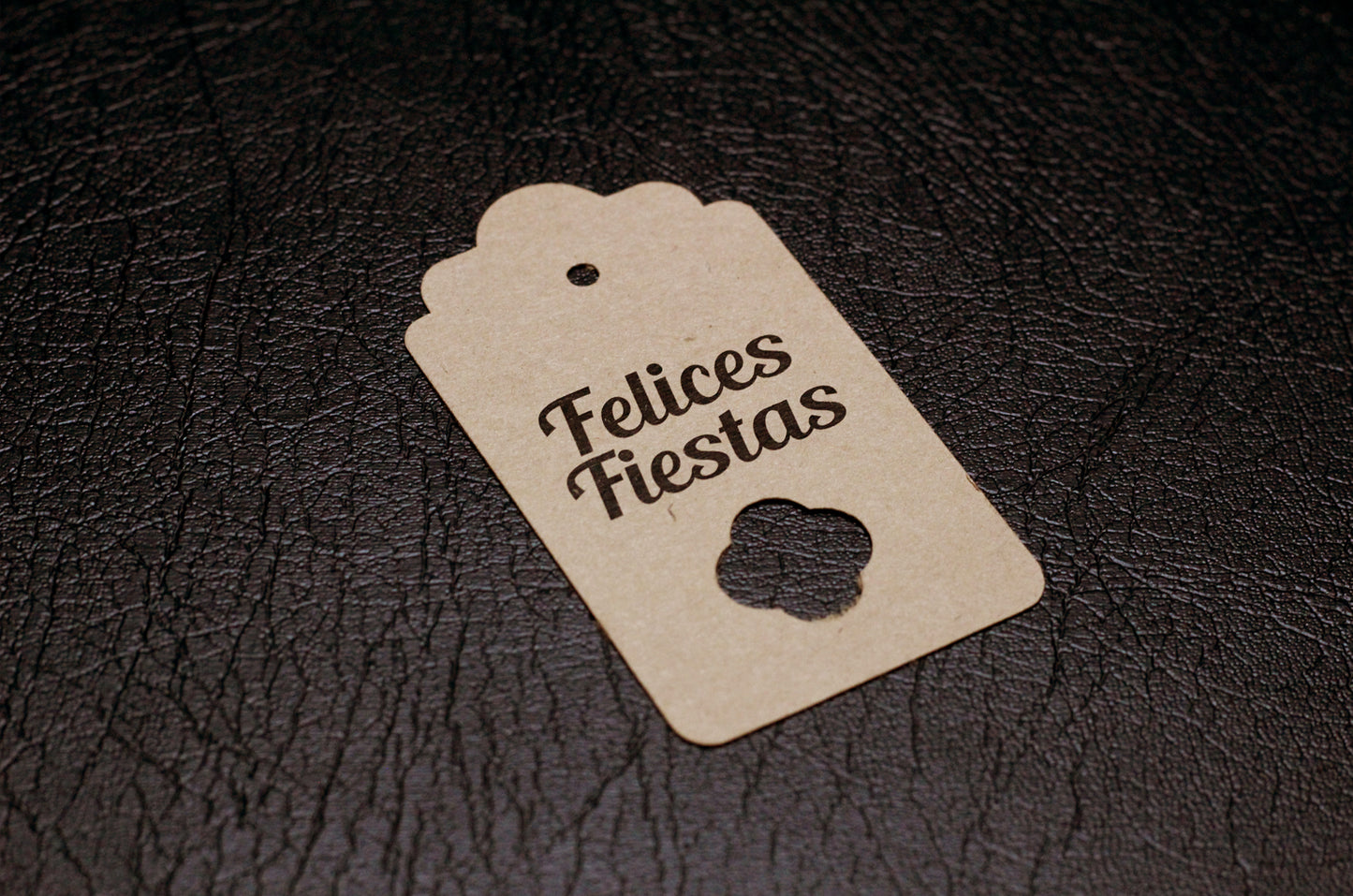 Millar de Etiquetas Kraft. Medidas 2x3.5 pulgadas.