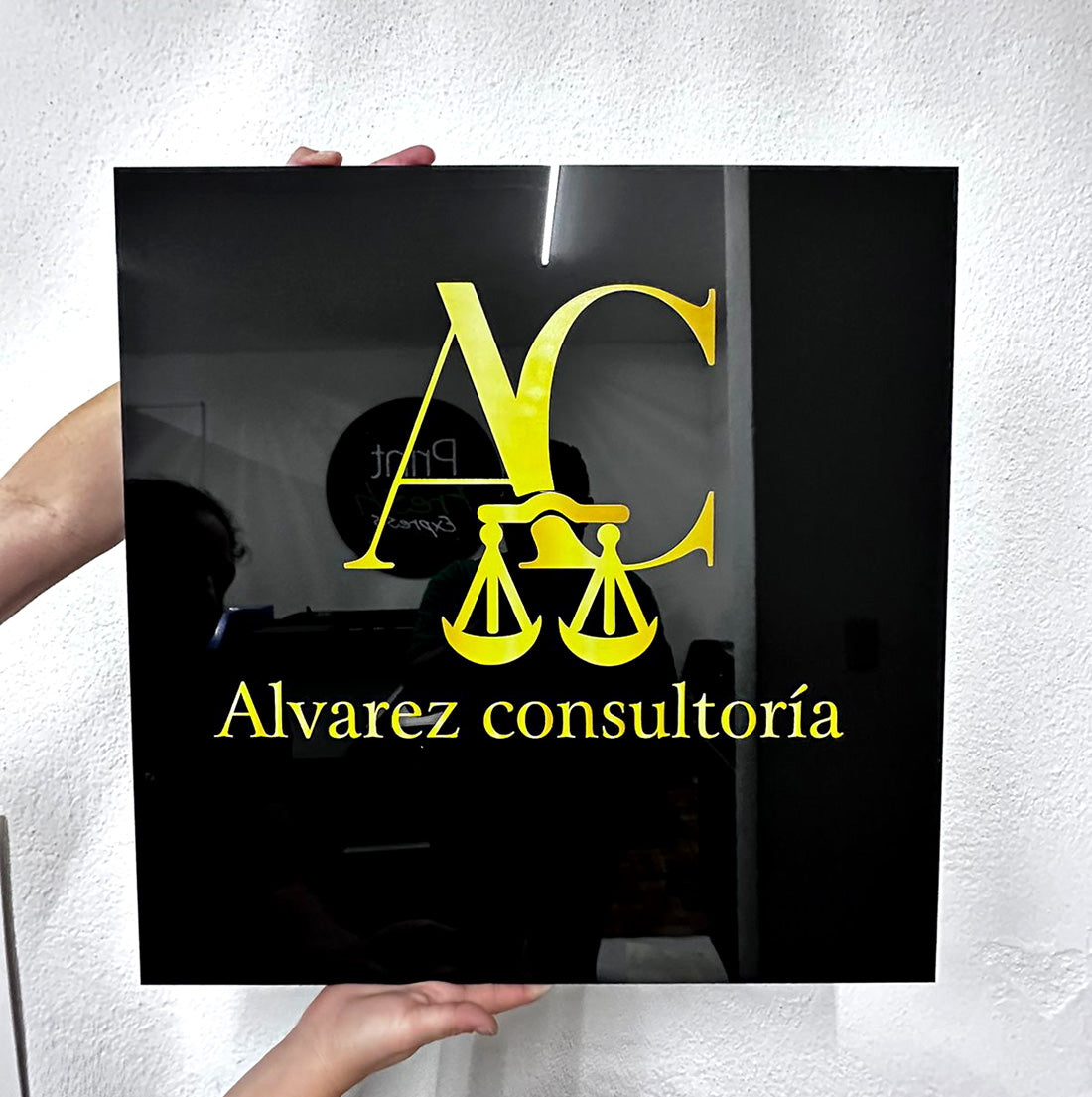 Rótulo ACRILICO Personalizado MEDIDAS: 60x60 cm ANCHO-ALTO