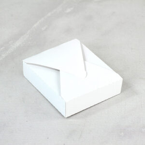 Ciento de Cajas Rectangulares con Cierre de Pestaña, Medidas: 10x12x3 cm Ancho-Fondo-Alto